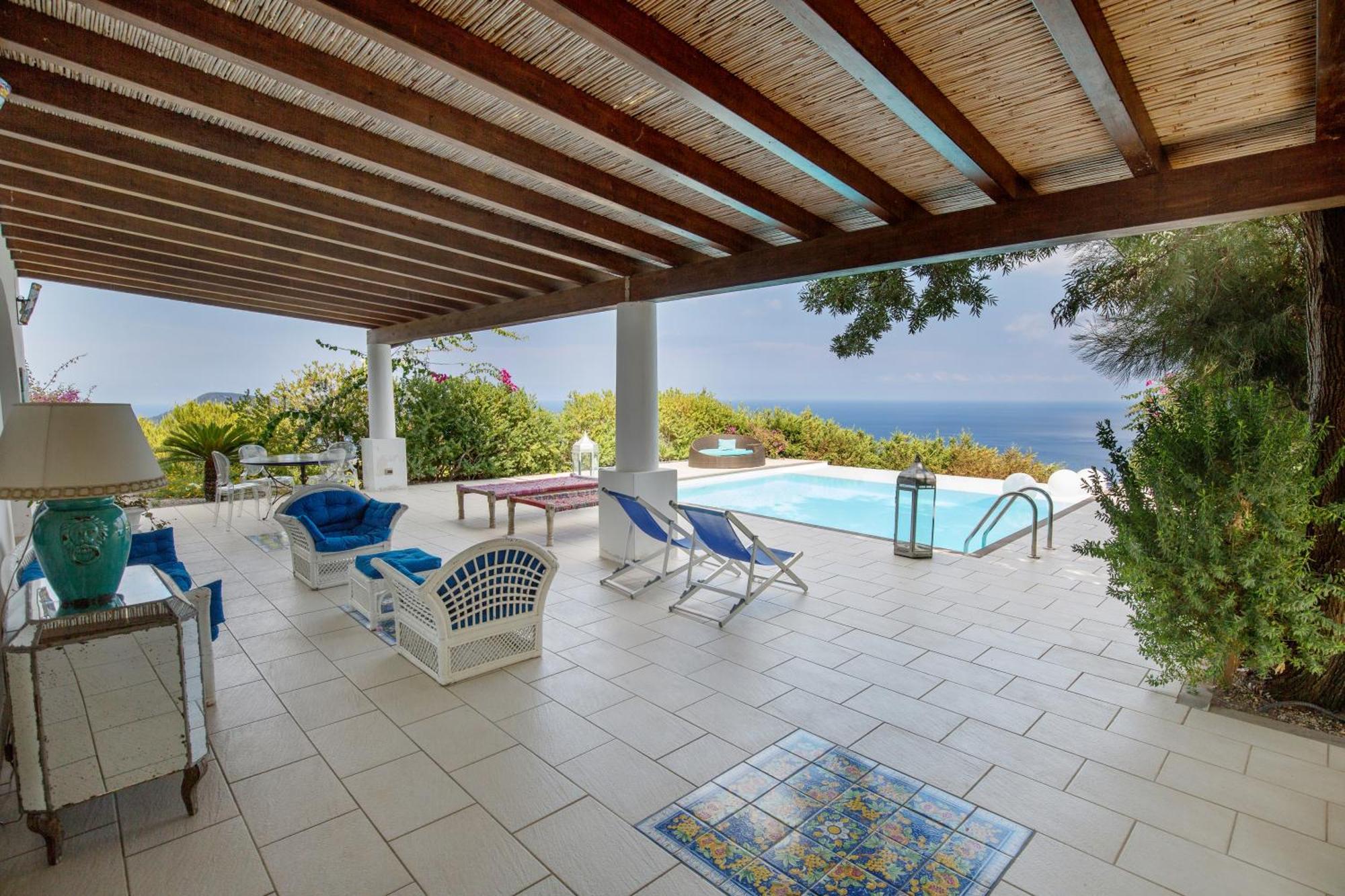 Sealight Villa Lipari - Vista E Piscina Exterior foto