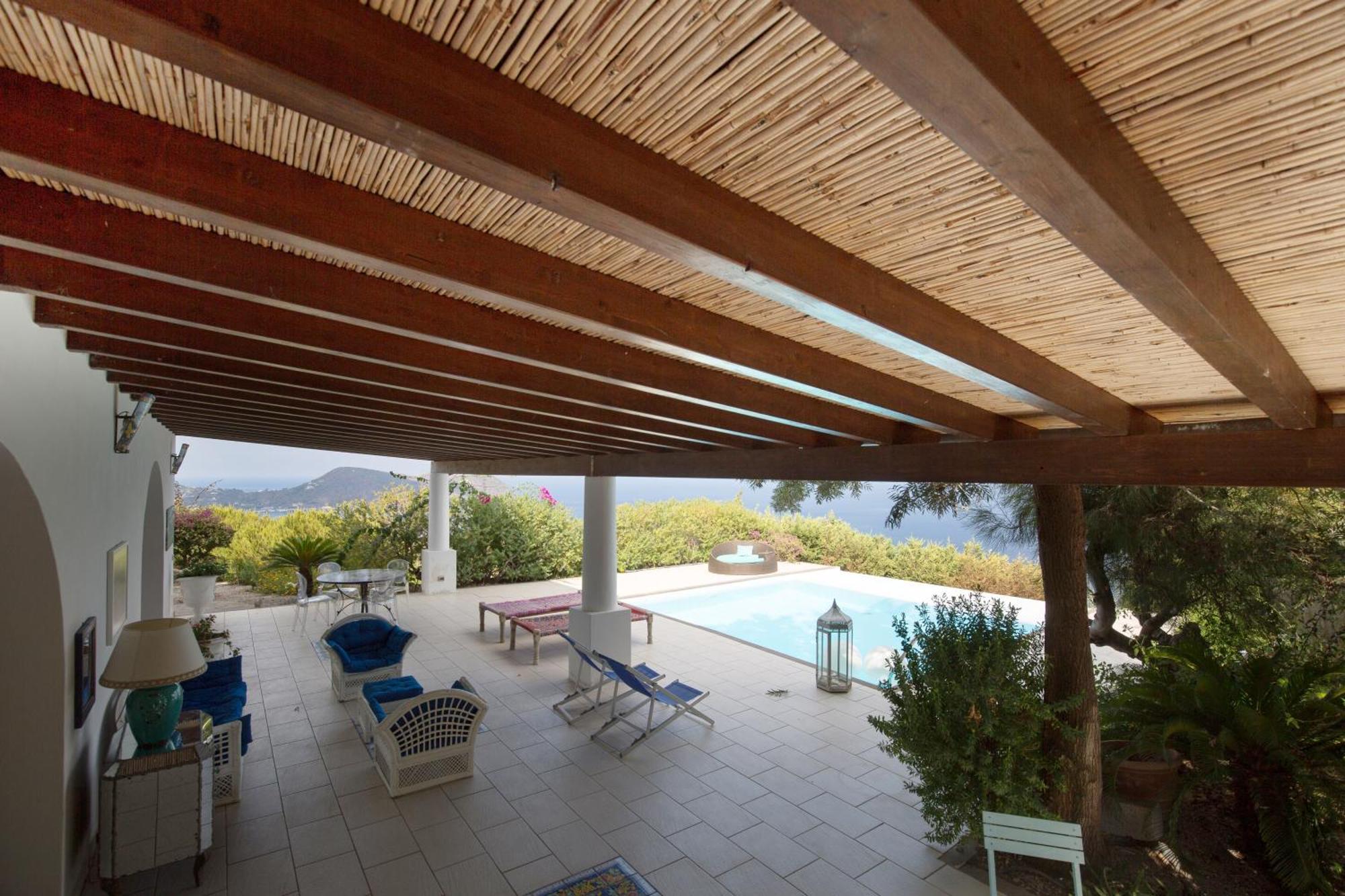 Sealight Villa Lipari - Vista E Piscina Exterior foto