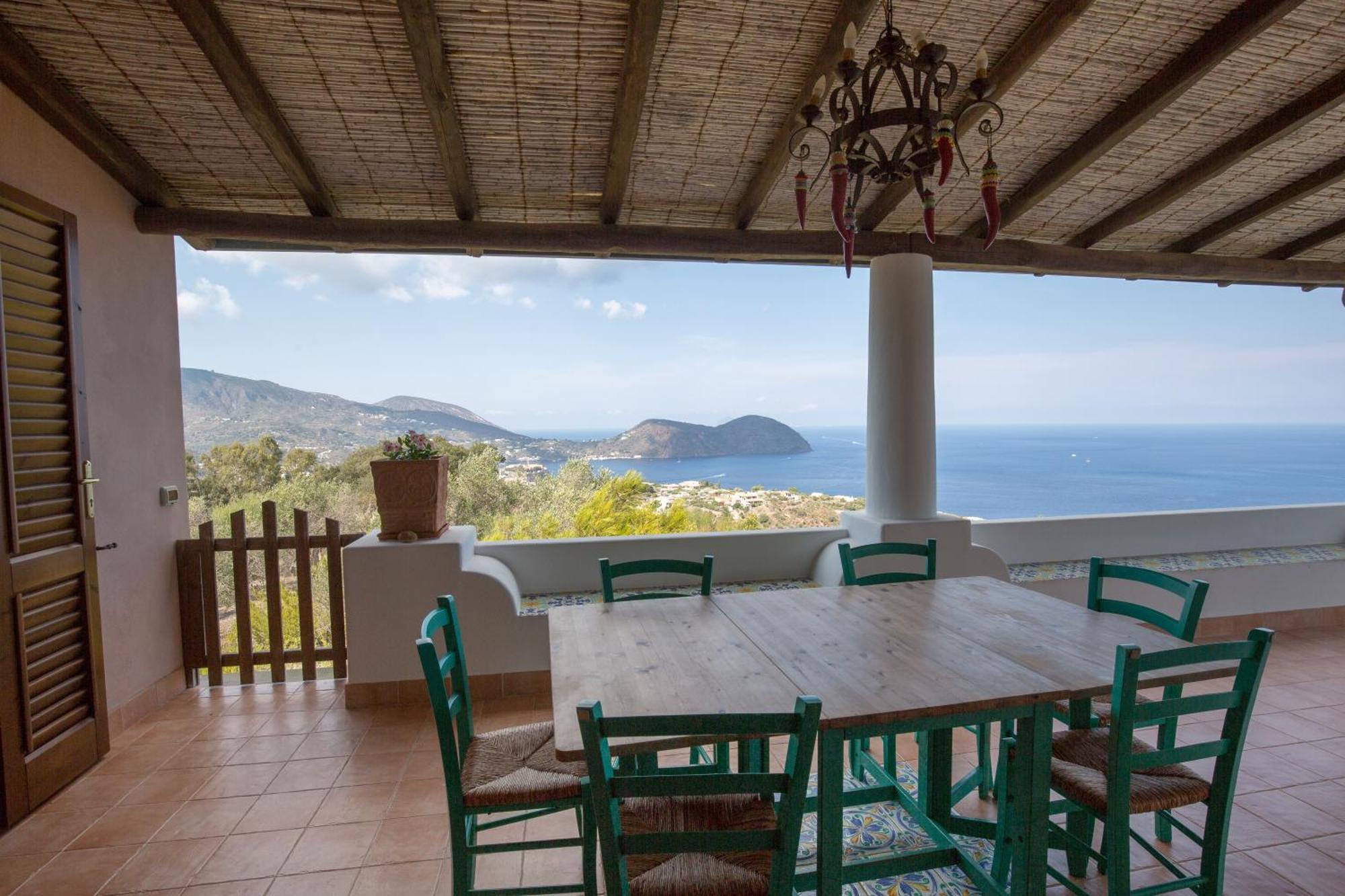 Sealight Villa Lipari - Vista E Piscina Exterior foto