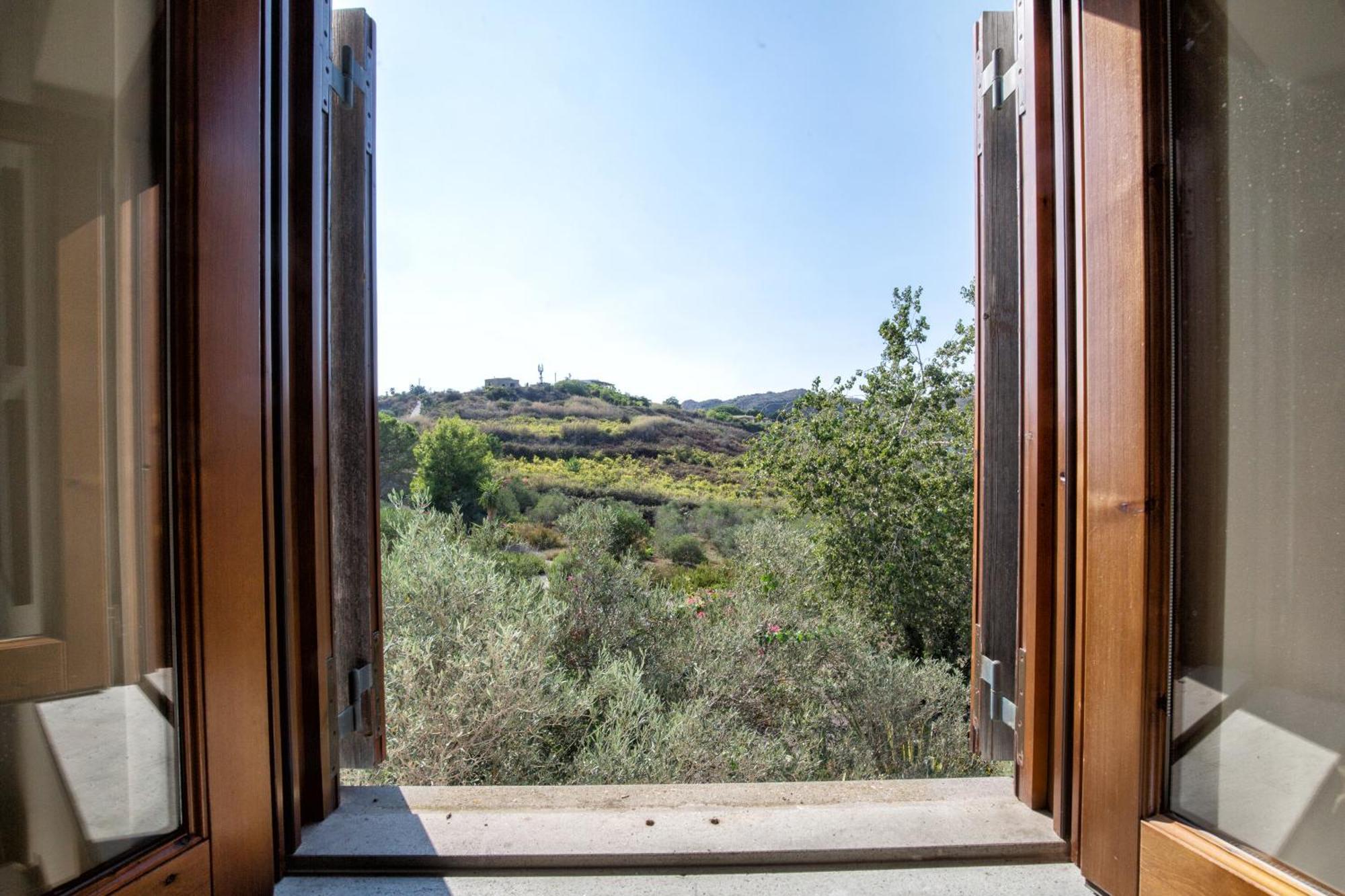 Sealight Villa Lipari - Vista E Piscina Exterior foto