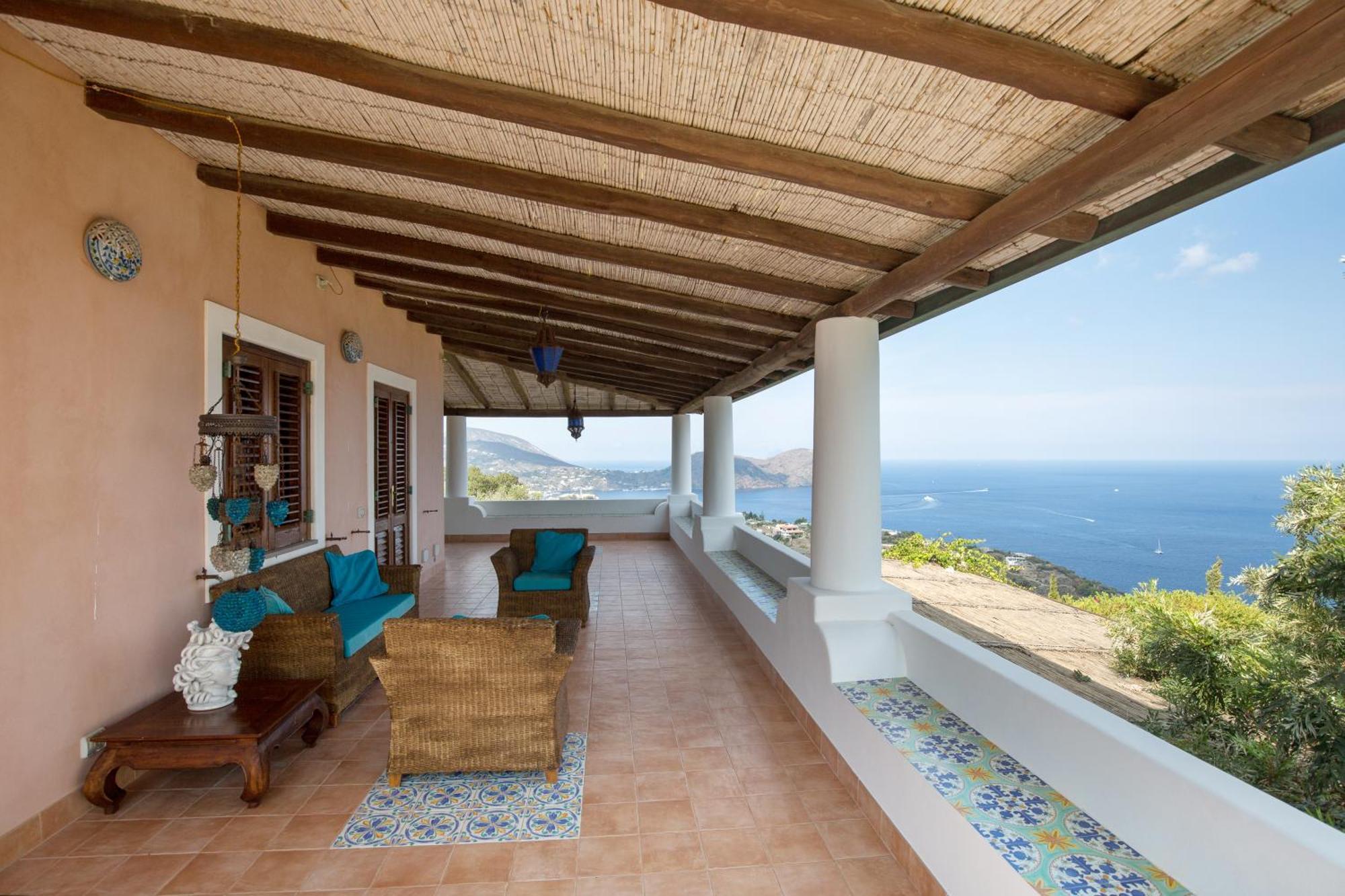 Sealight Villa Lipari - Vista E Piscina Exterior foto