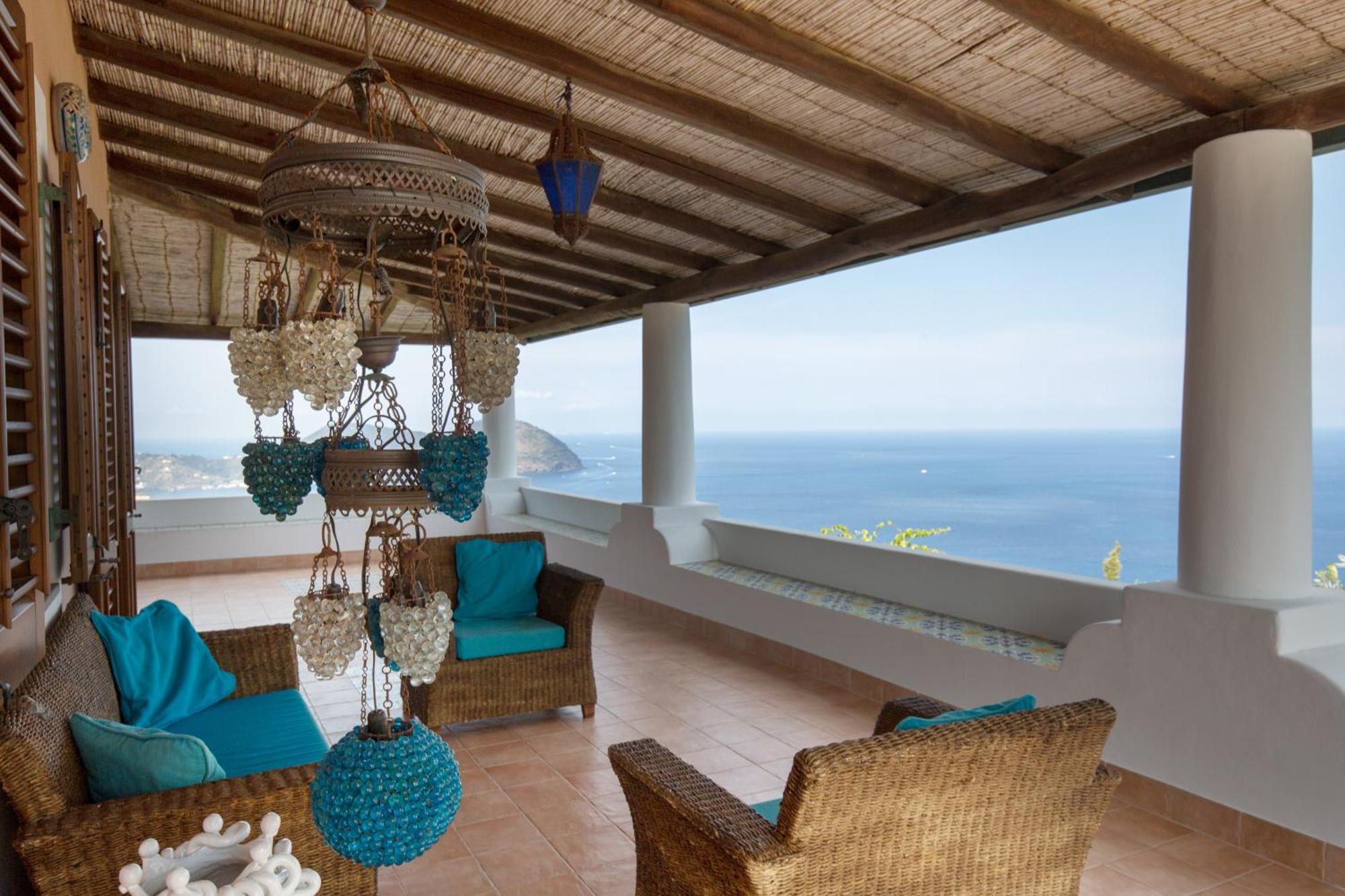Sealight Villa Lipari - Vista E Piscina Exterior foto
