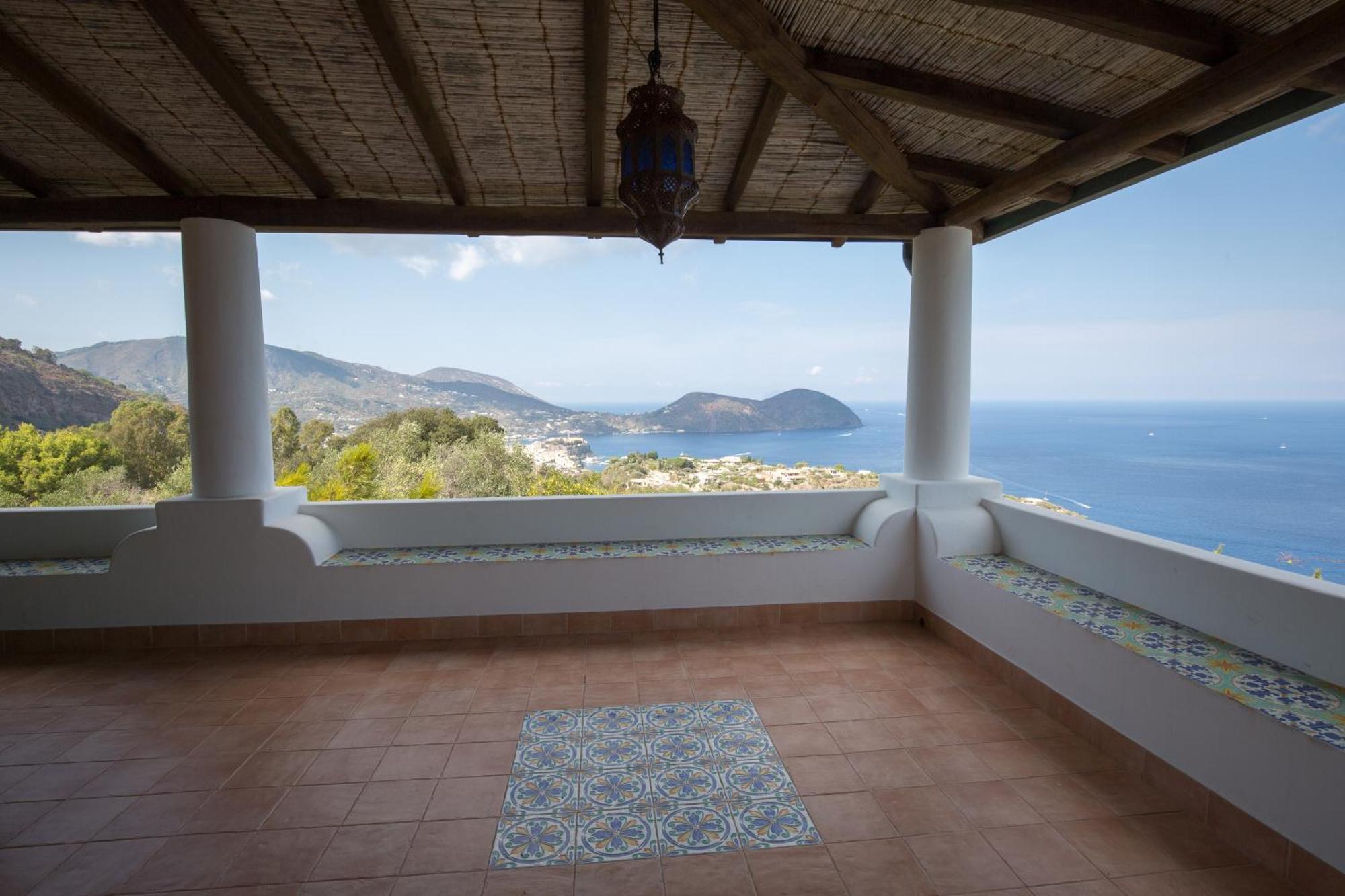 Sealight Villa Lipari - Vista E Piscina Exterior foto